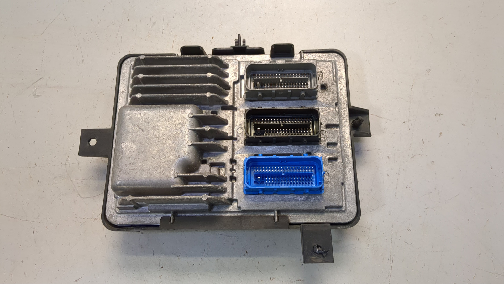 Блок управления двигателем