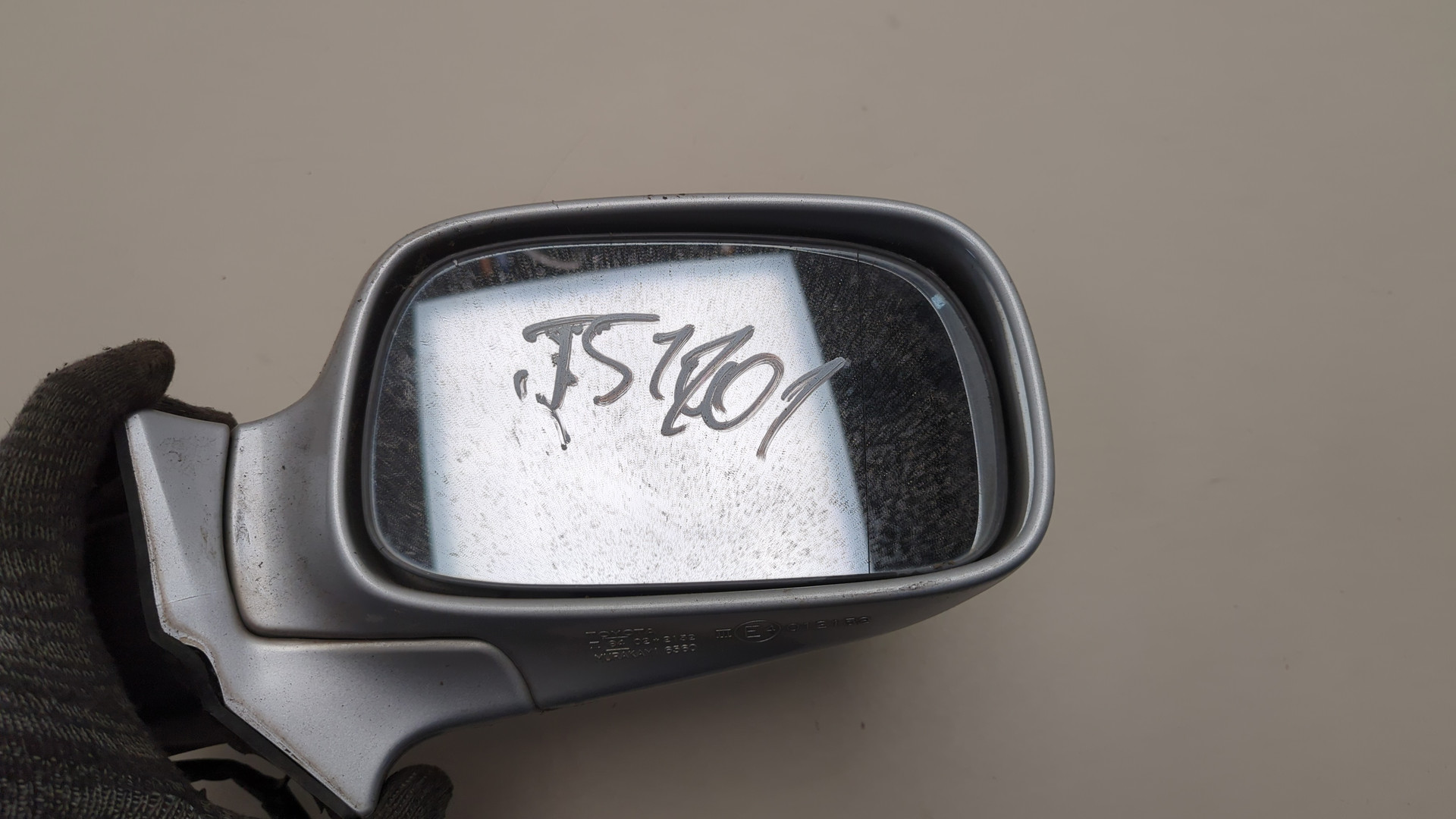 Зеркало правое электрическое