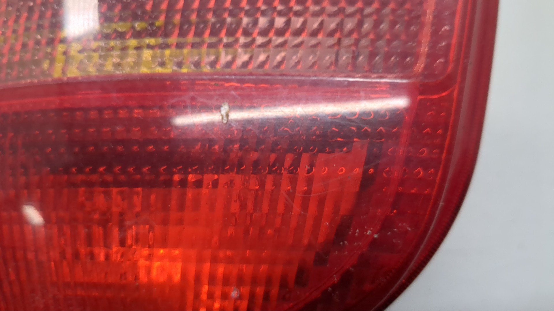 Фонарь задний левый