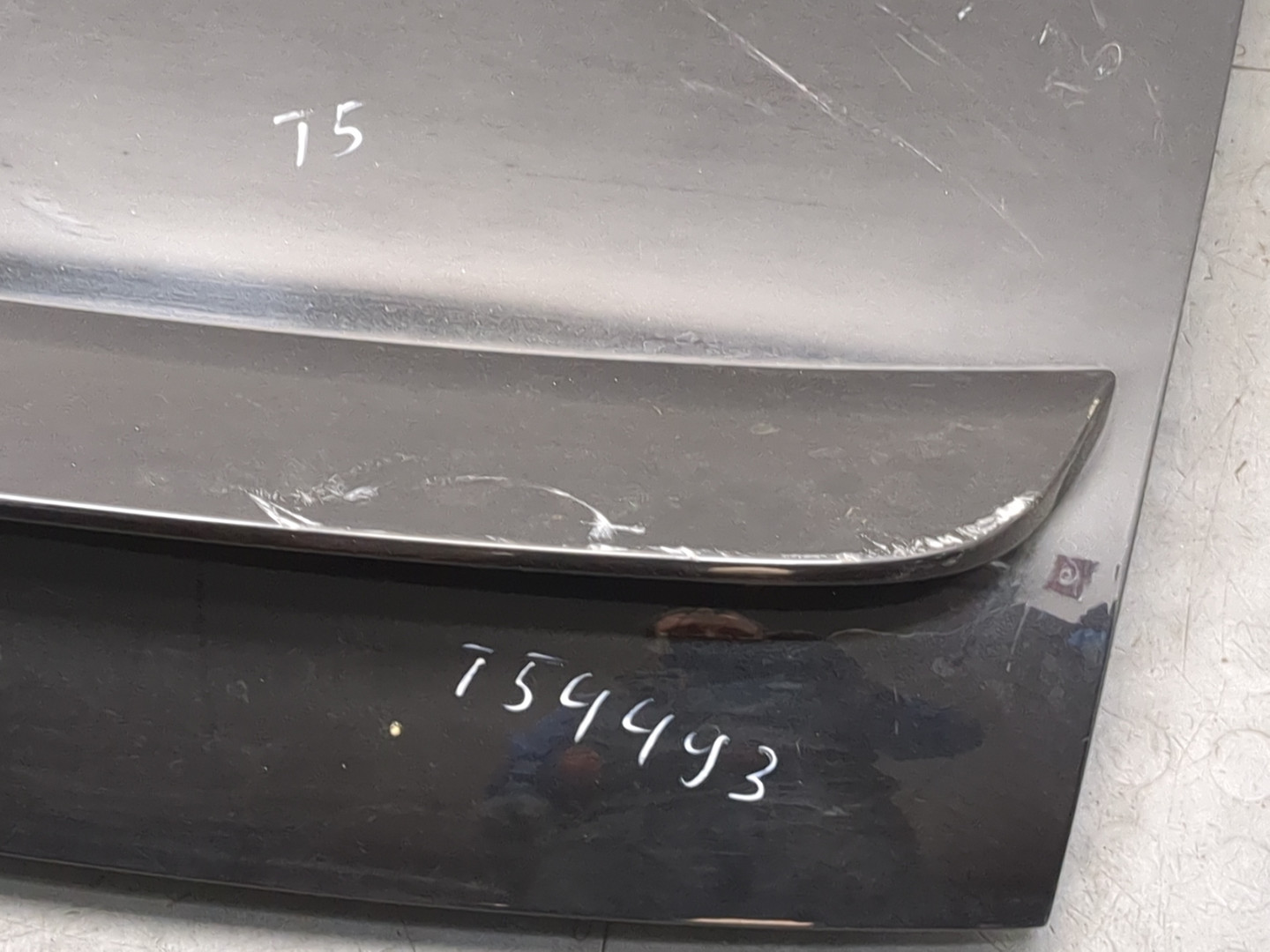 Дверь багажника