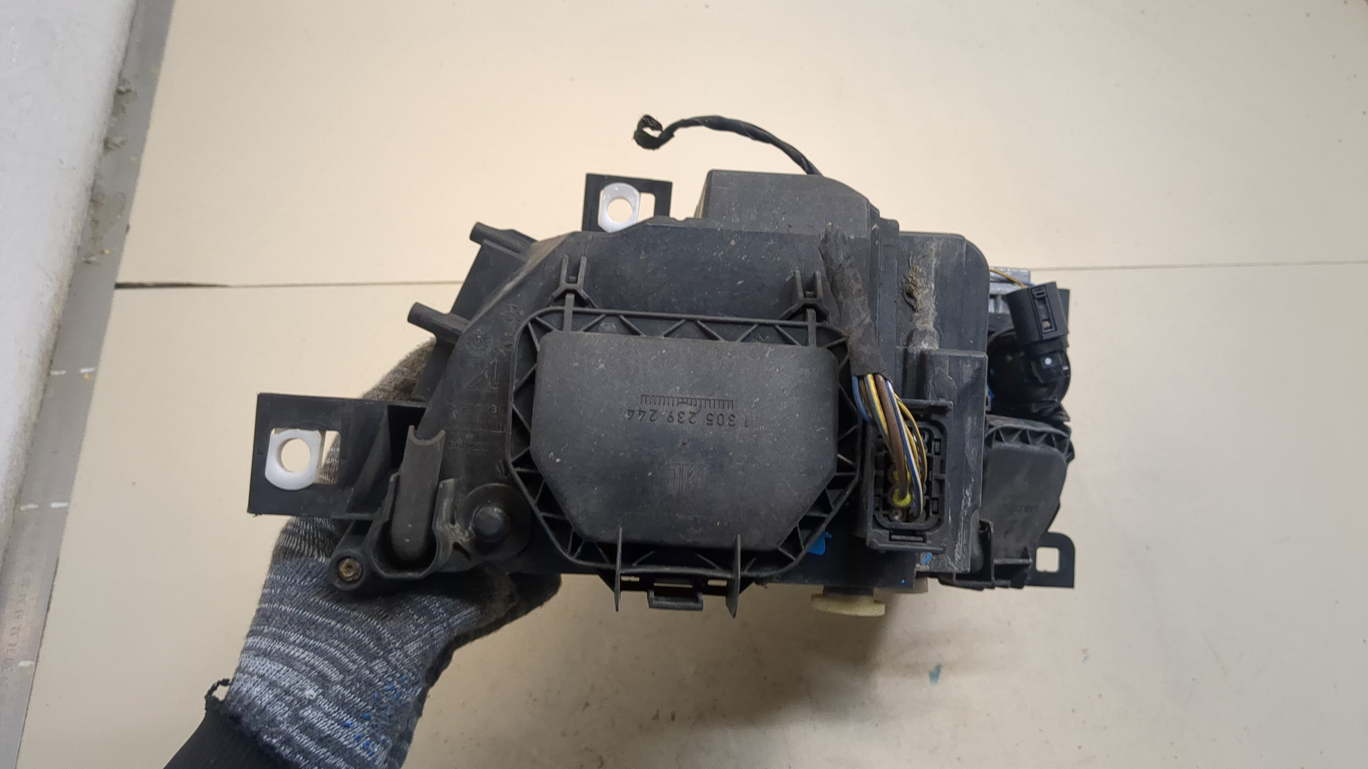 Фара правая