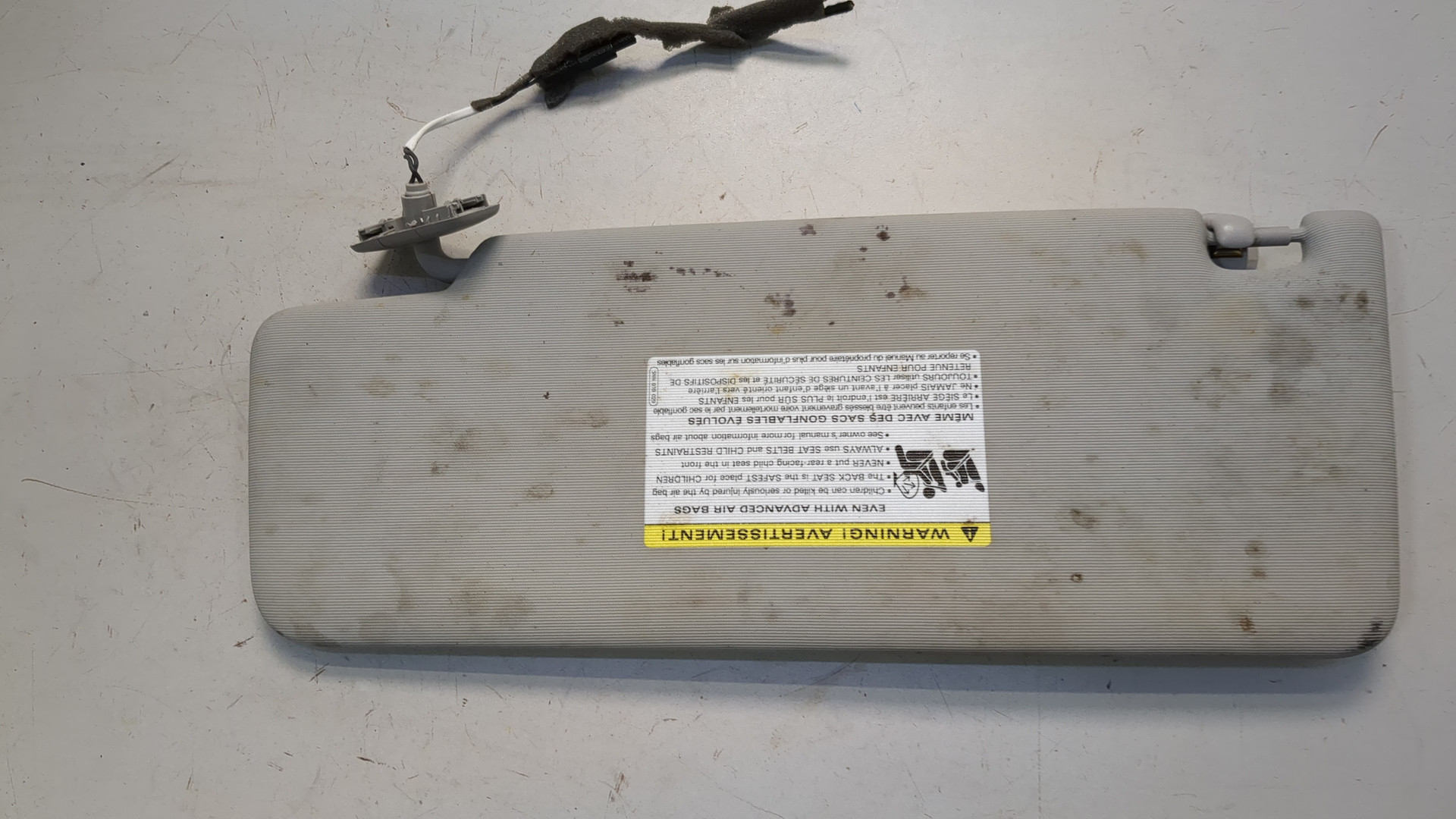 Козырек солнцезащитный