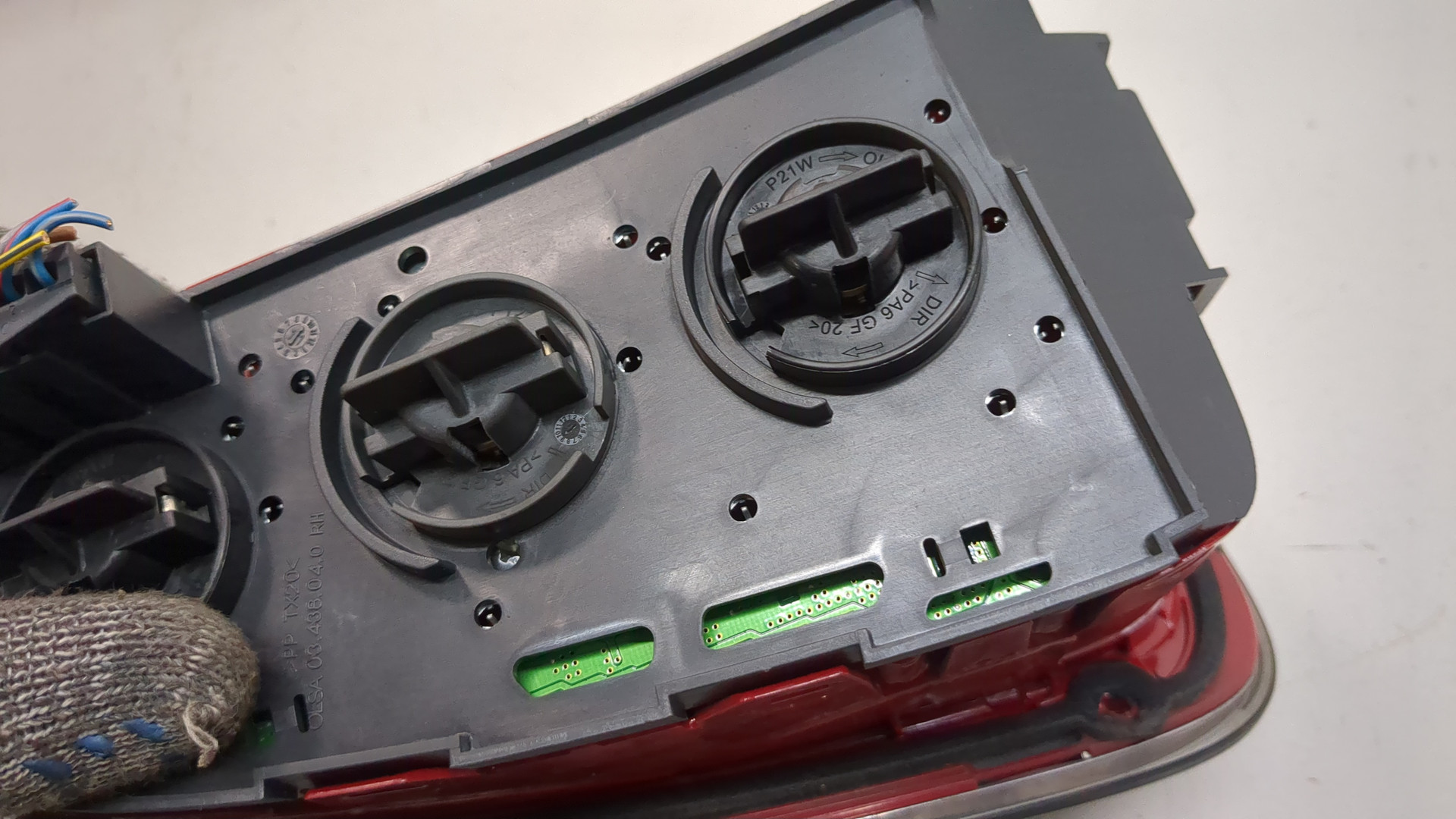 Фонарь задний правый