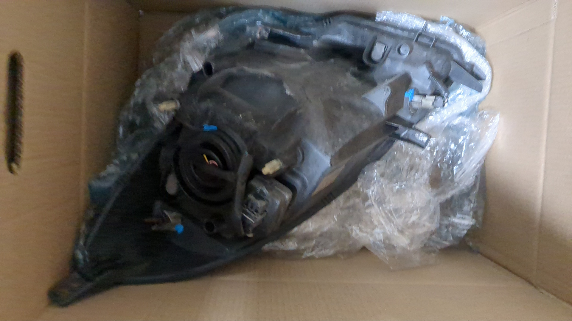 Фара правая