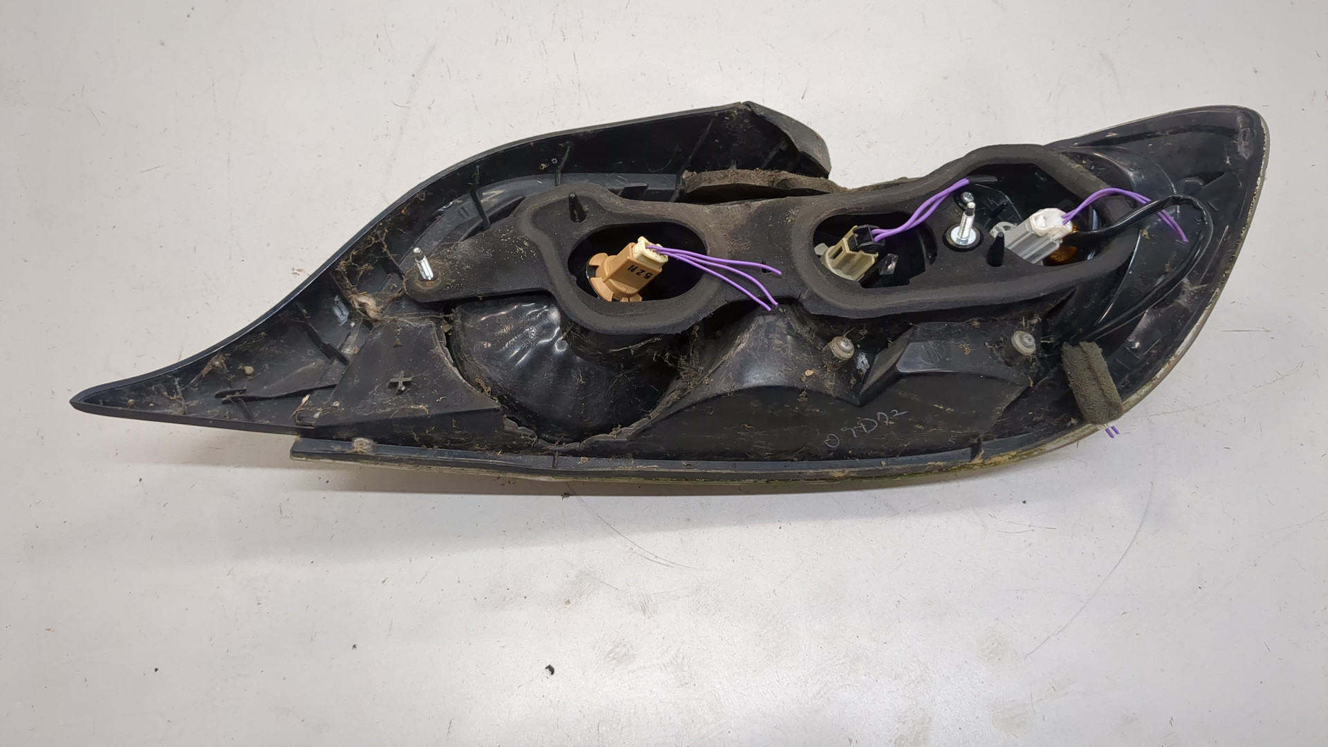 Фонарь задний левый