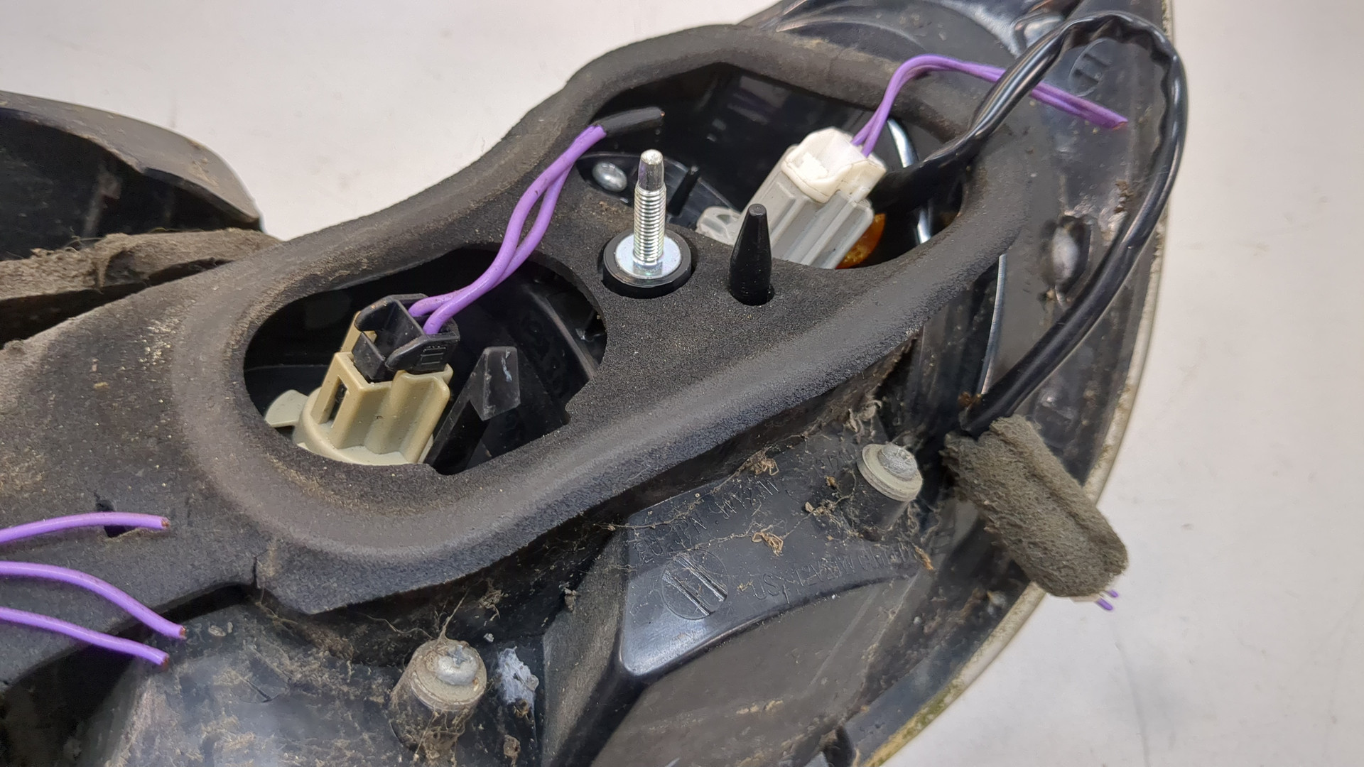 Фонарь задний левый