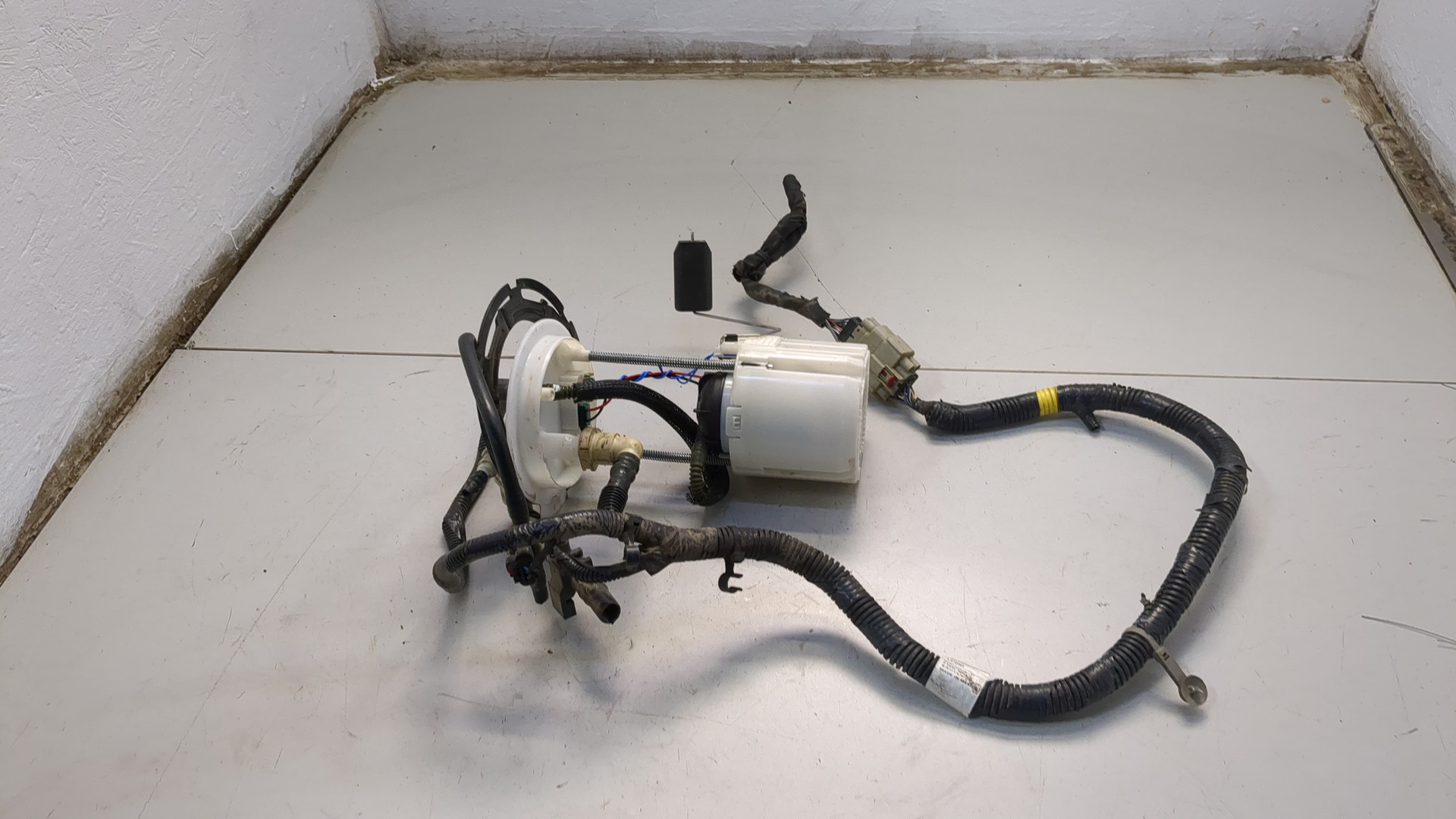 Насос топливный электрический