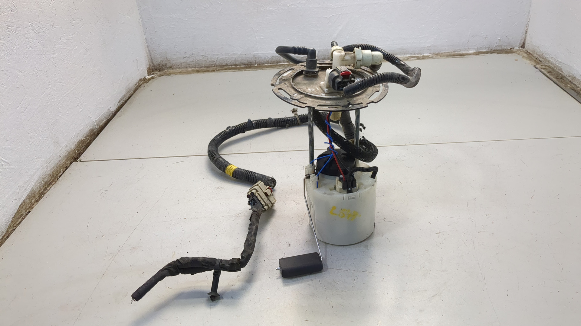 Насос топливный электрический