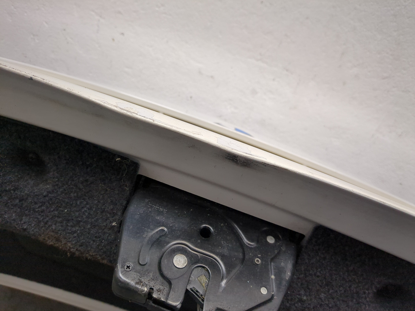 Дверь багажника