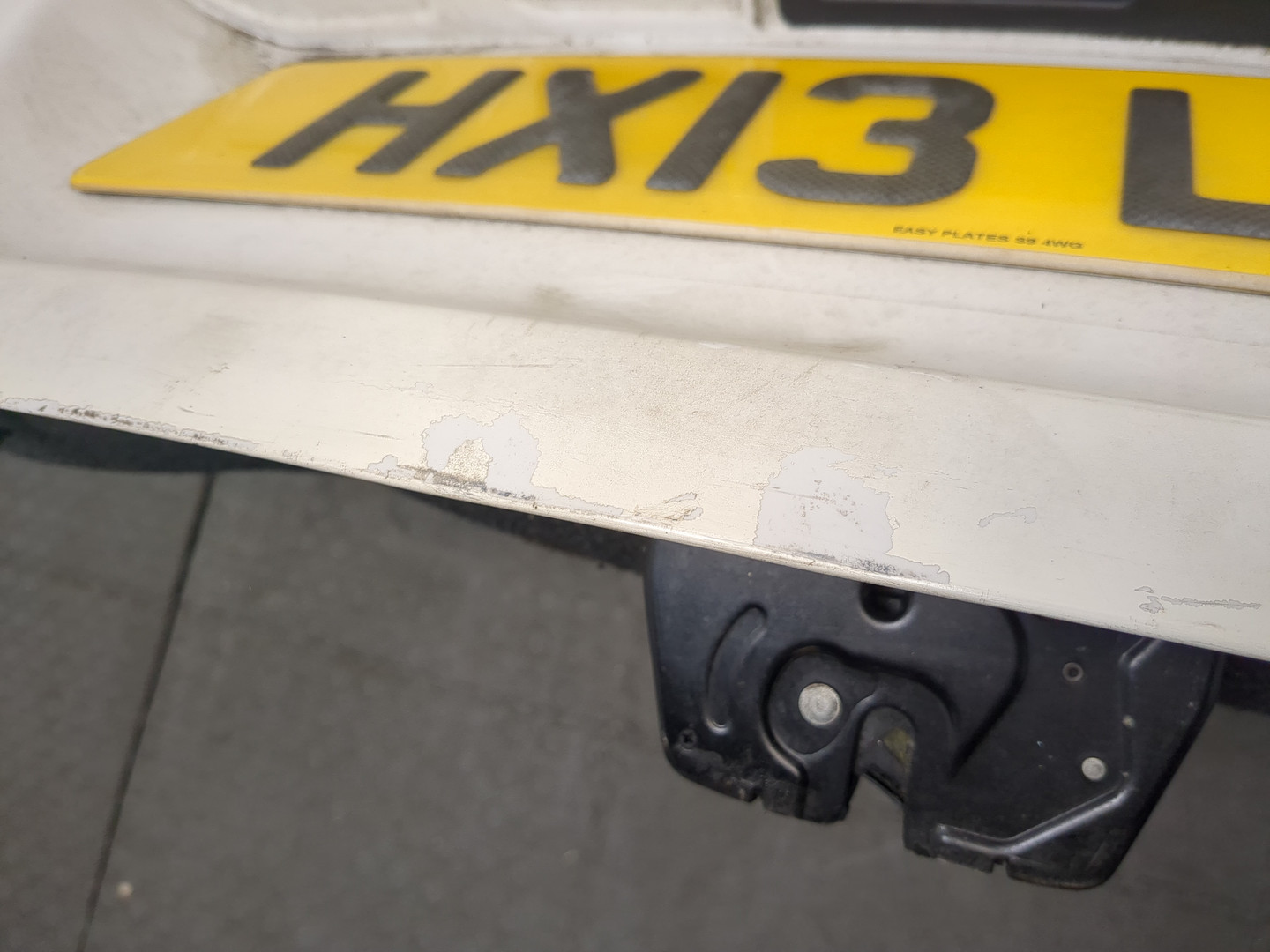 Дверь багажника