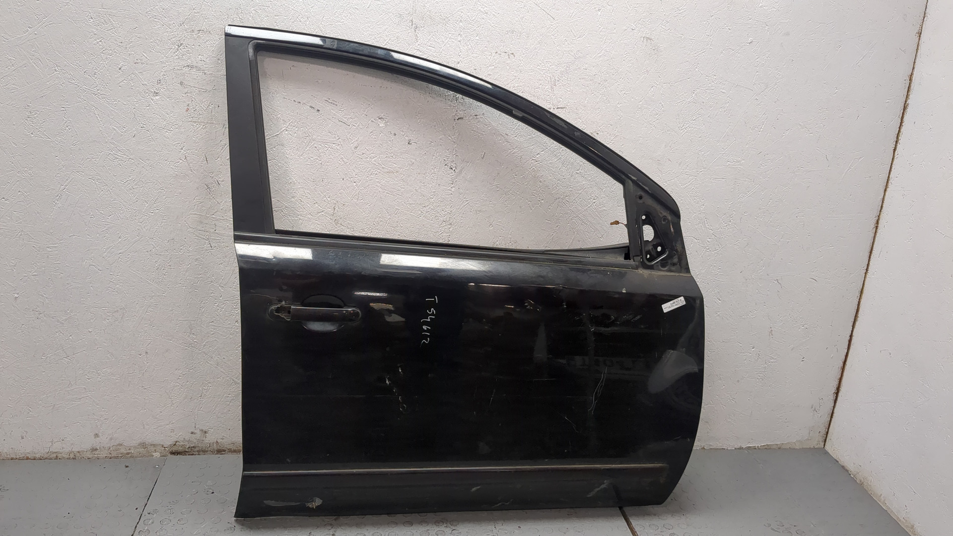 Дверь передняя правая