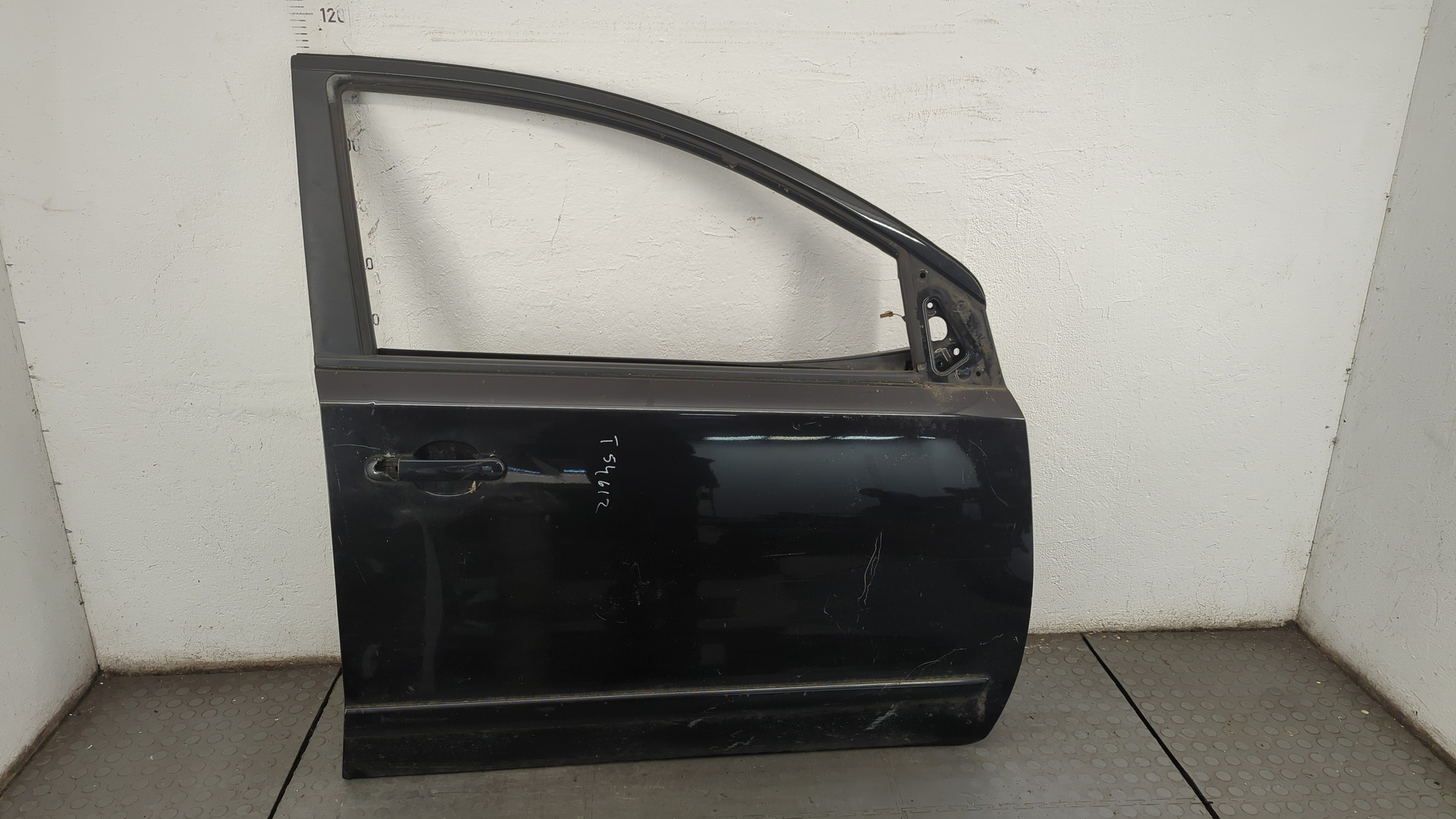 Дверь передняя правая