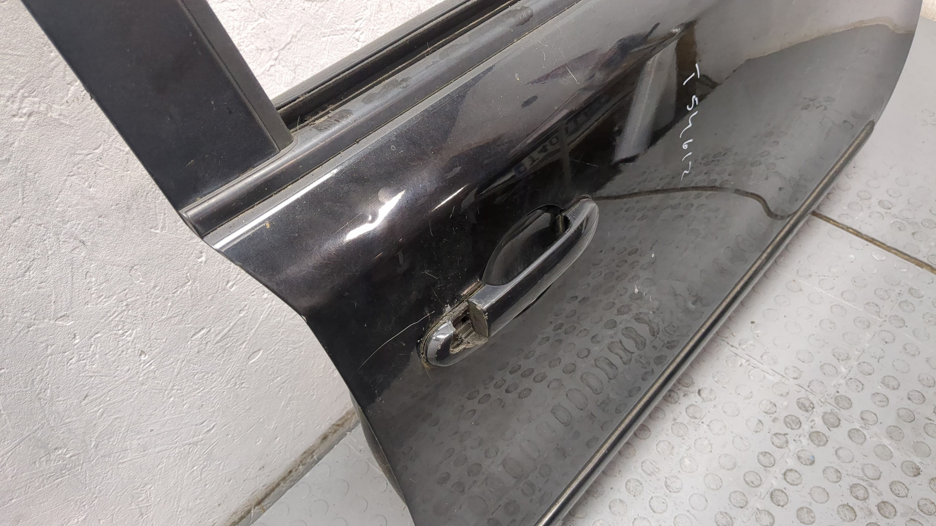 Дверь передняя правая