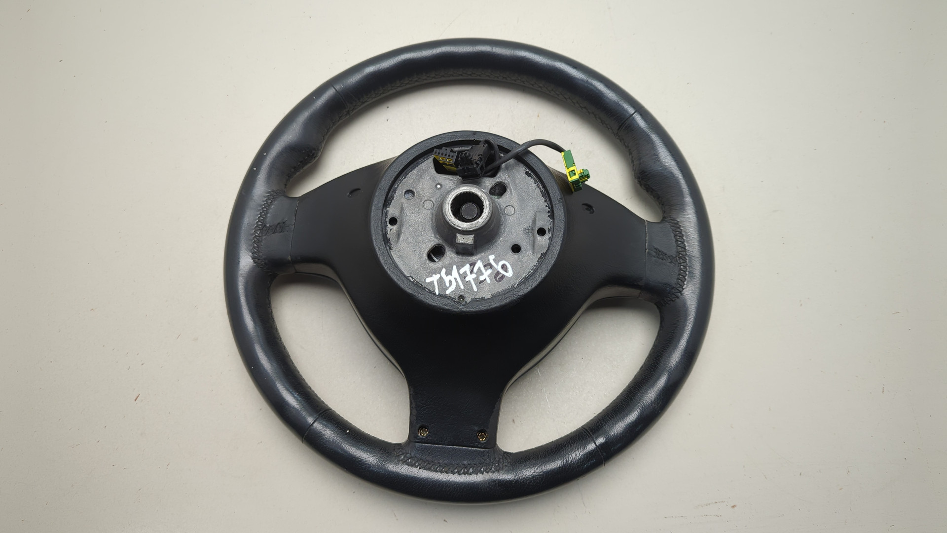 Рулевое колесо (руль)