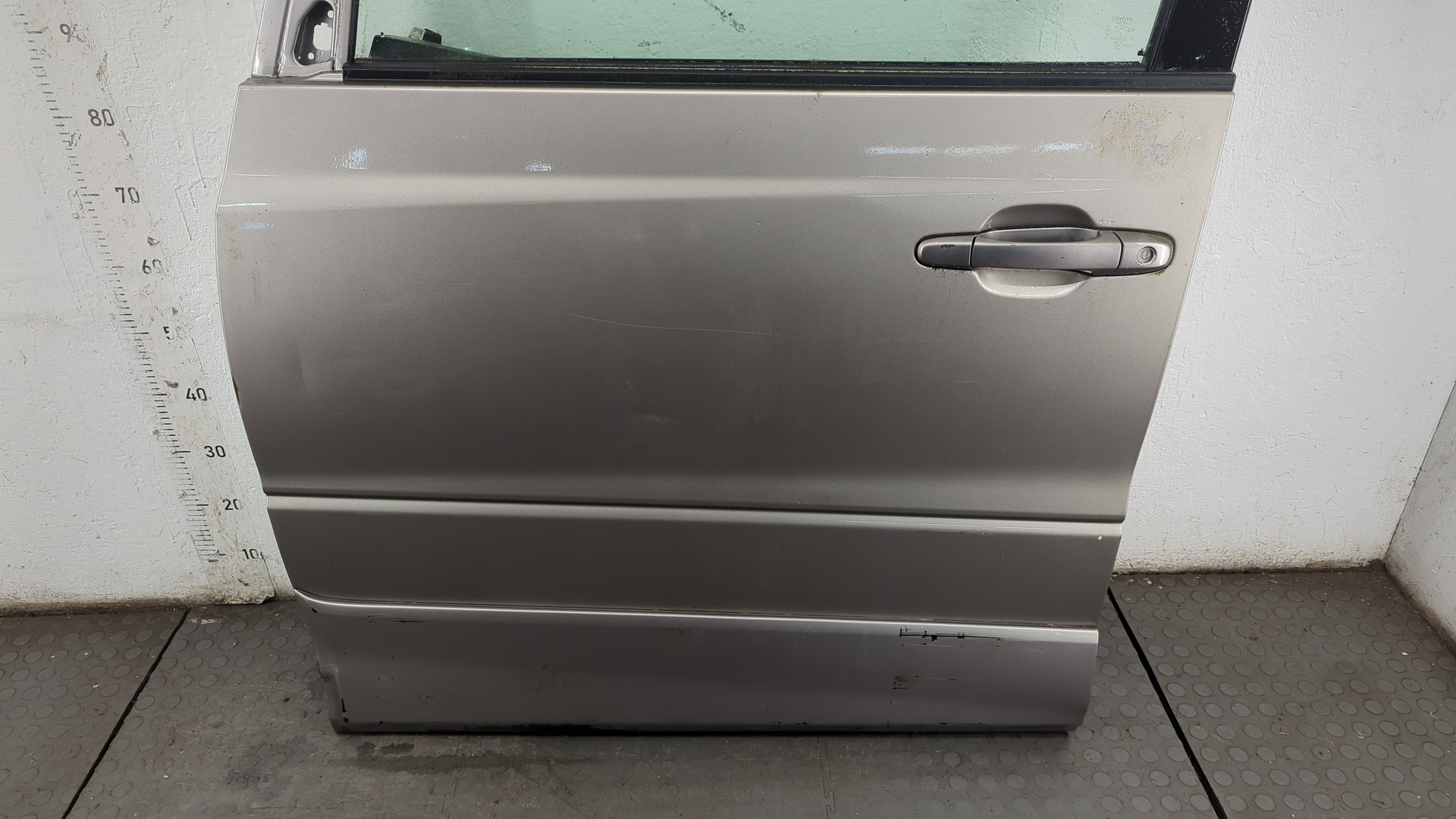 Дверь передняя левая