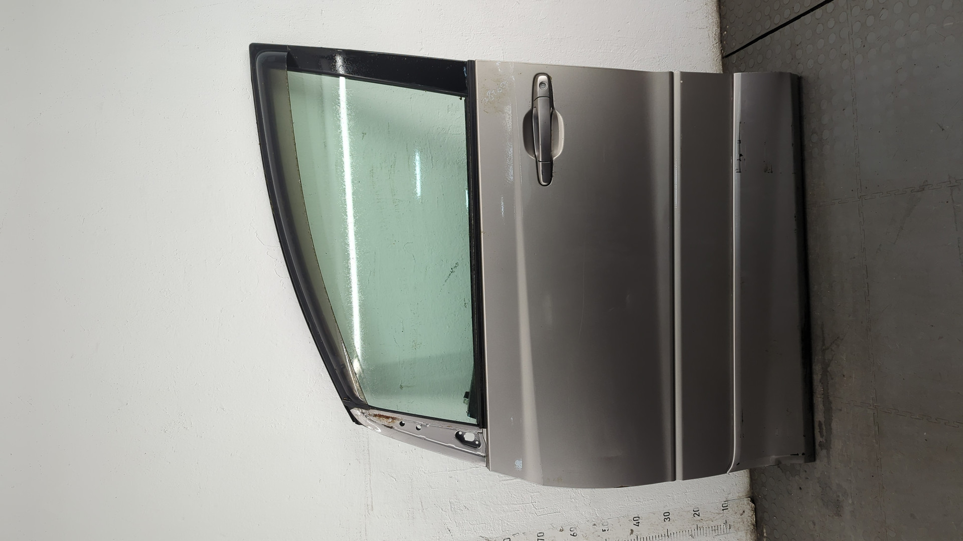 Дверь передняя левая