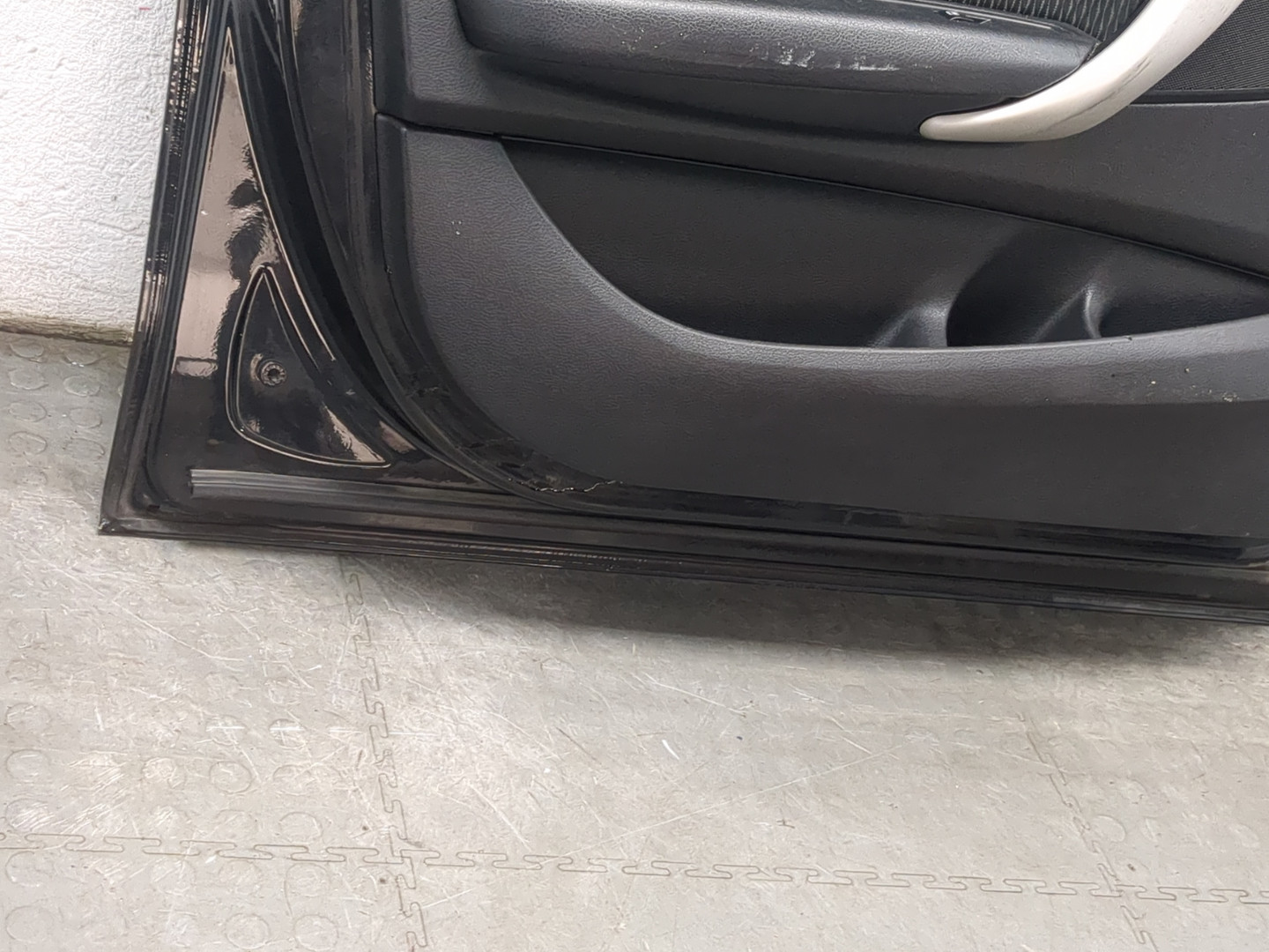 Дверь передняя левая