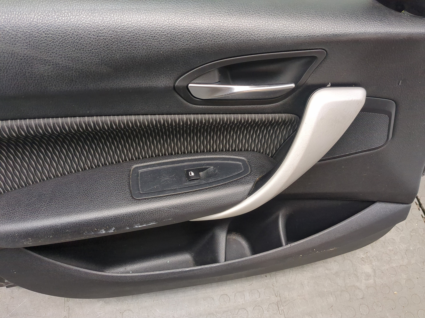 Дверь передняя левая