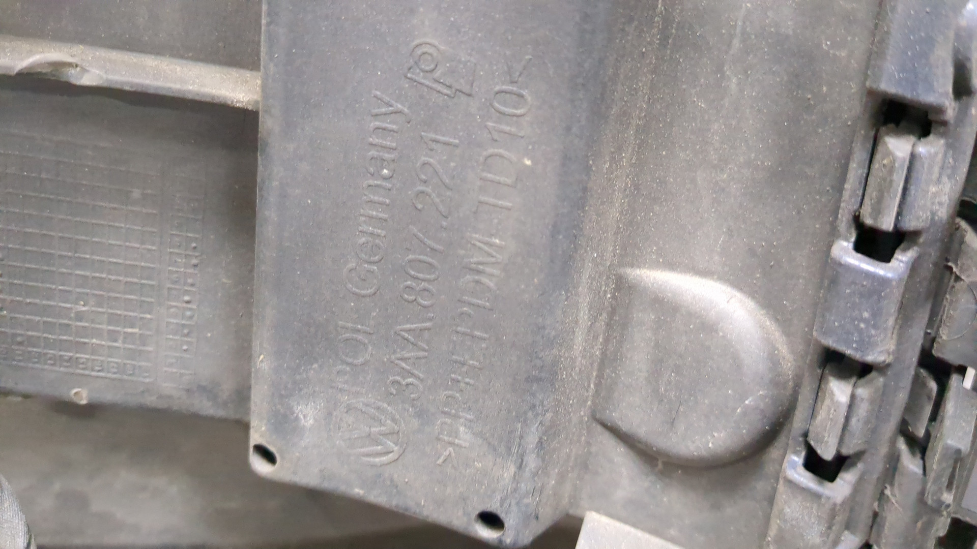 Бампер передний