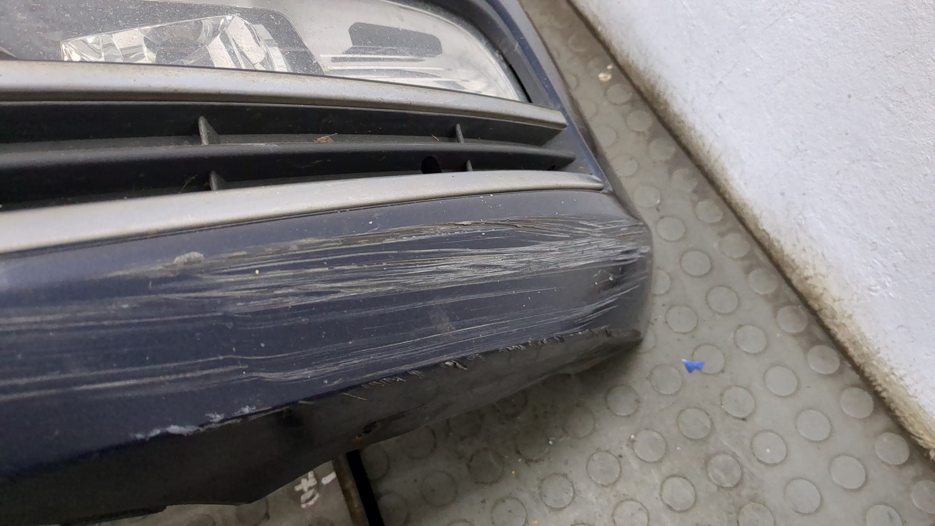 Бампер передний