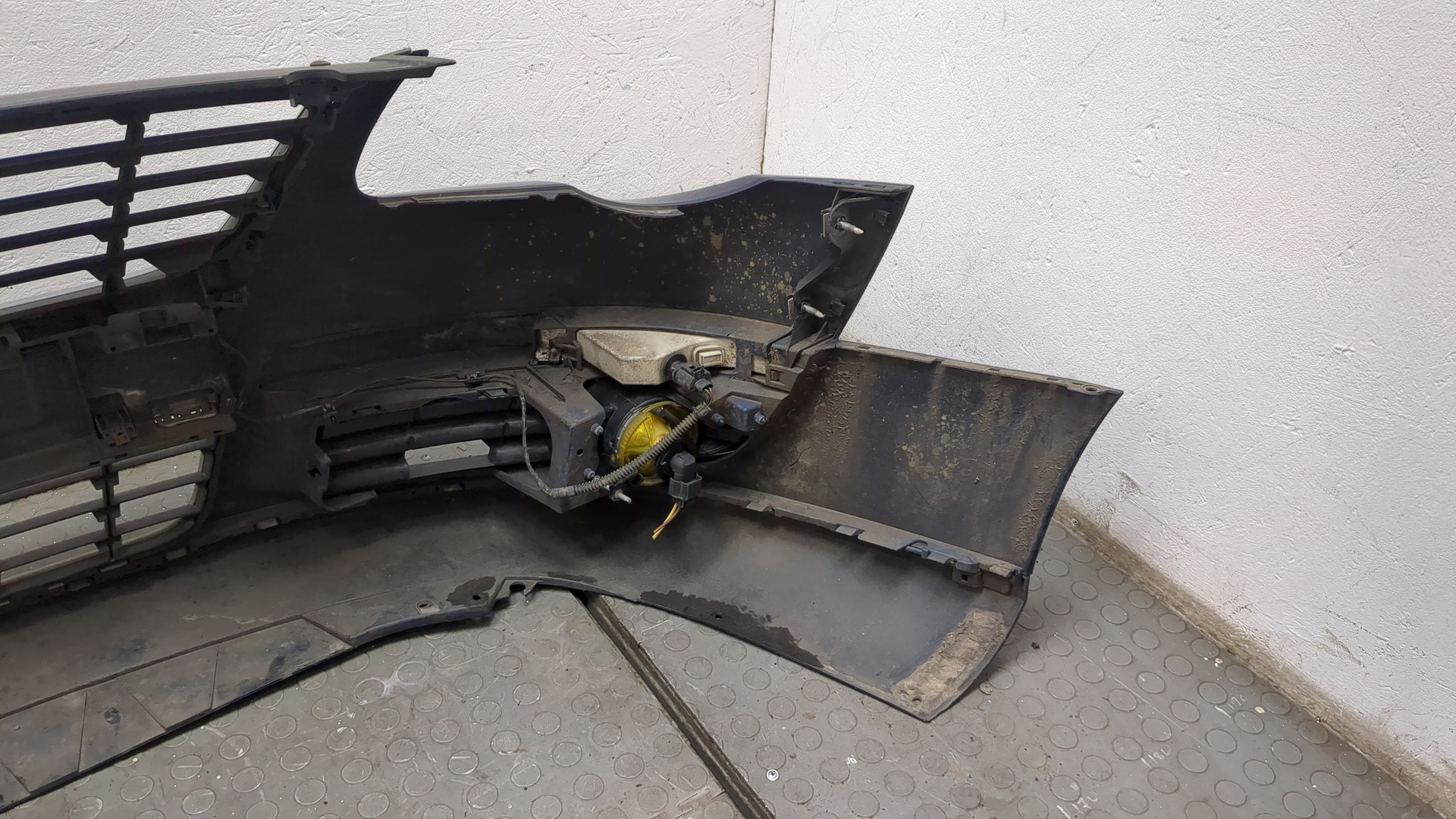 Бампер передний