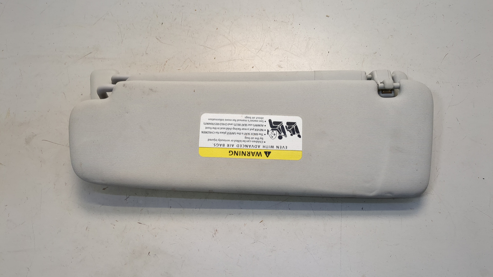 Козырек солнцезащитный