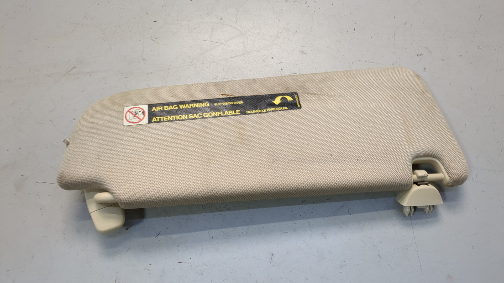 Козырек солнцезащитный