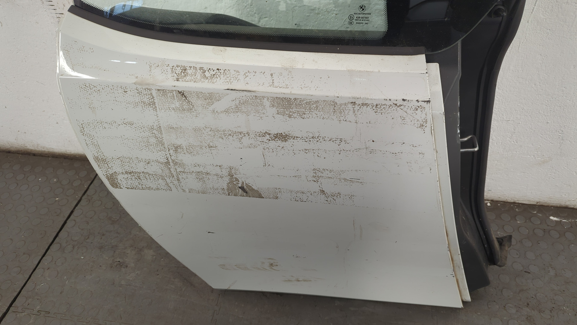 Дверь задняя правая