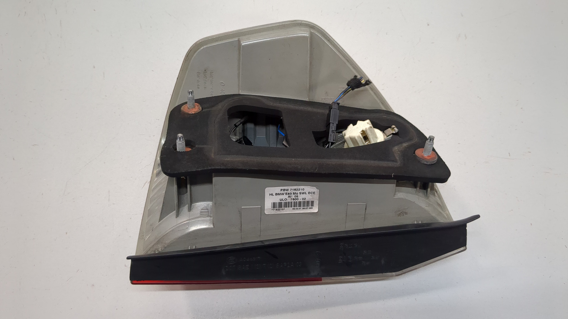 Фонарь задний правый