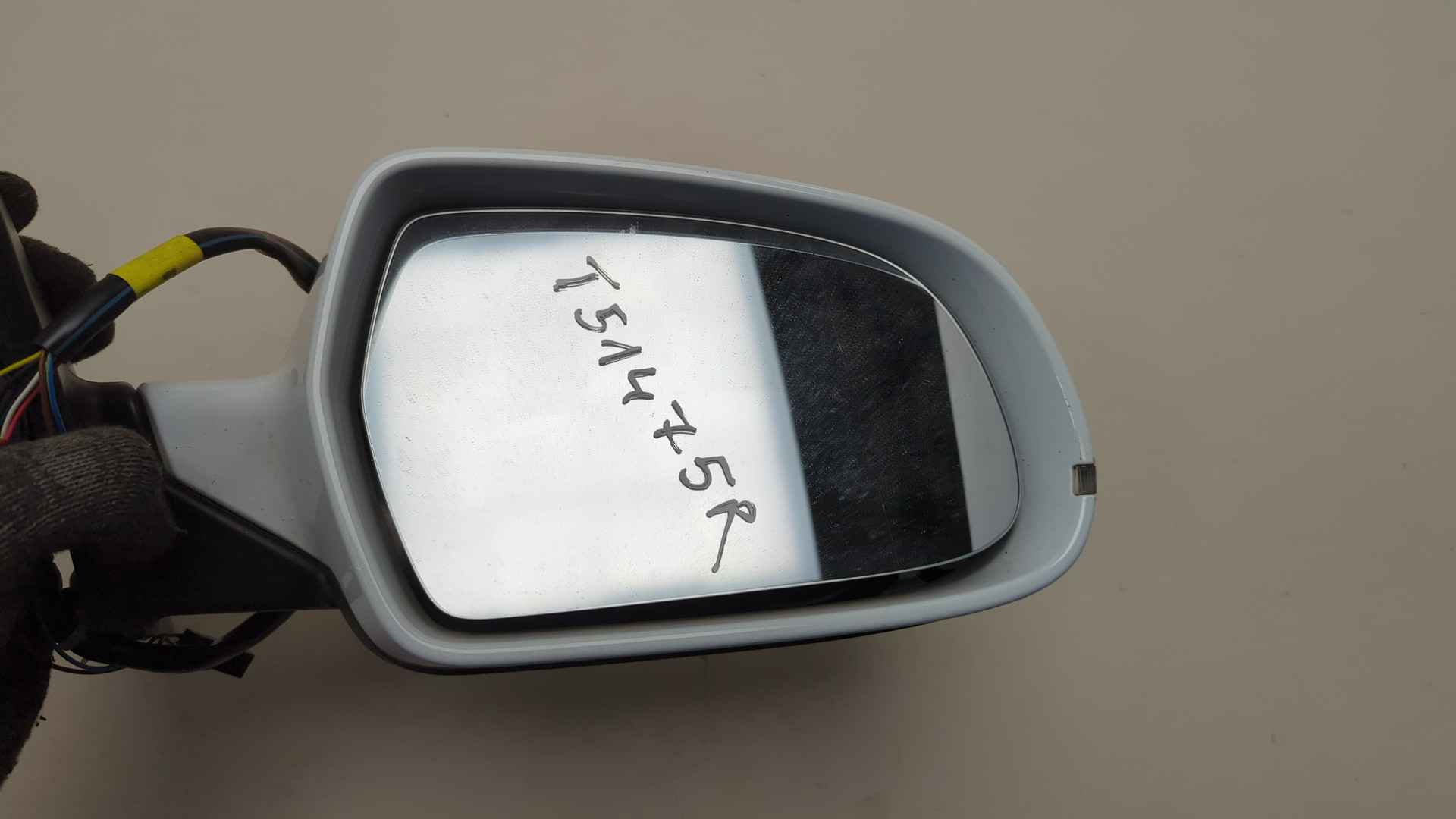 Зеркало правое электрическое