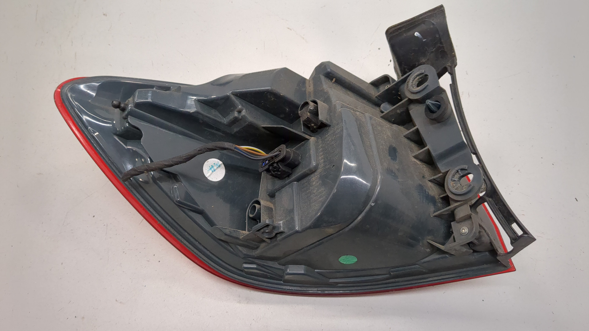 Фонарь задний правый