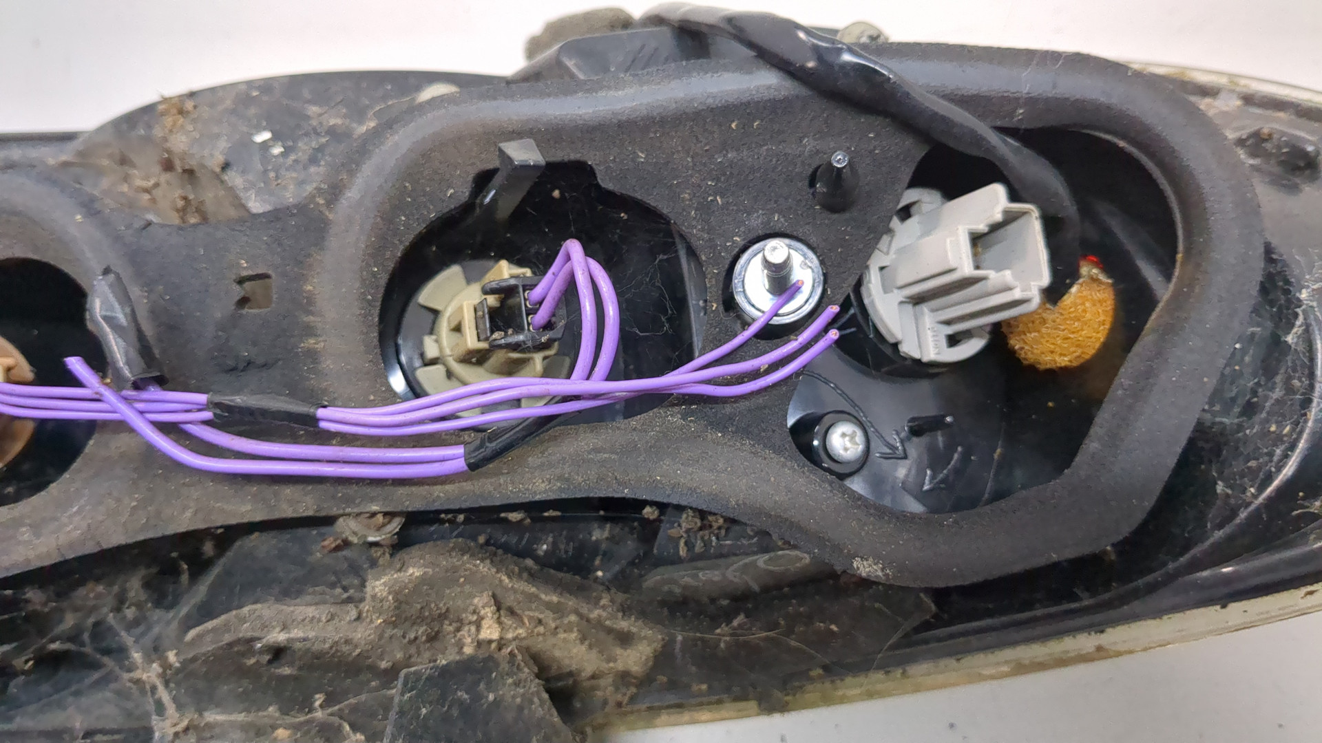 Фонарь задний правый