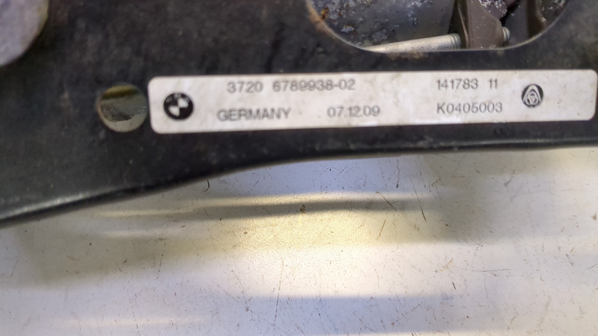 Насос регулировки подвески