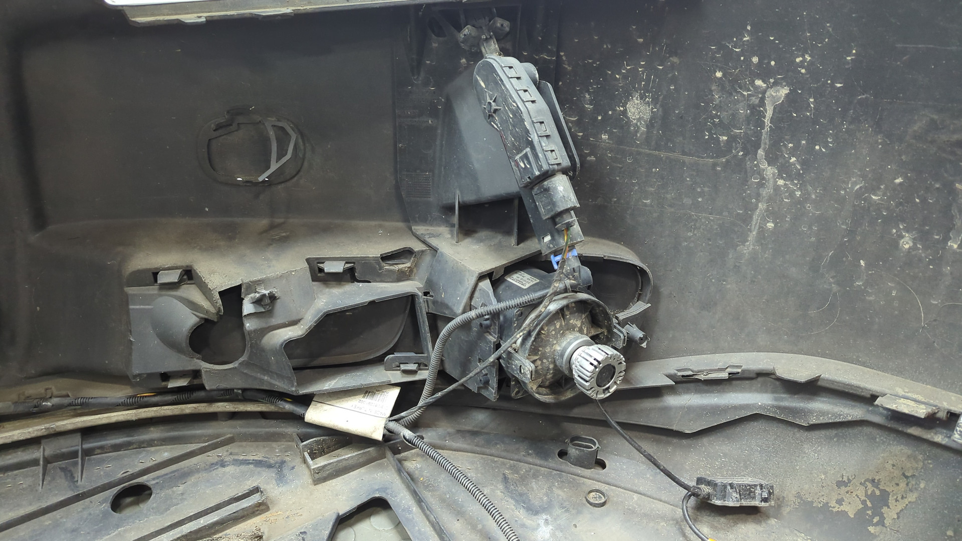 Бампер передний