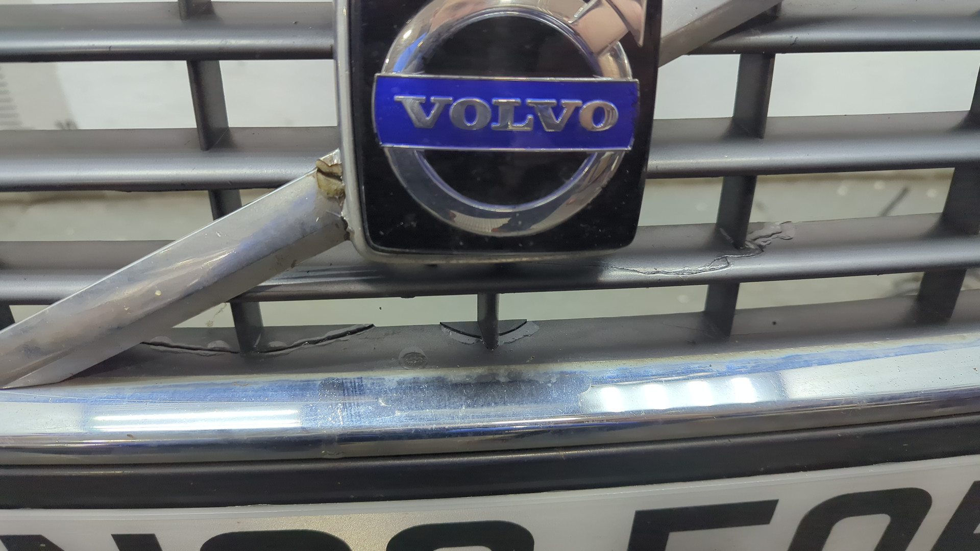 Бампер передний