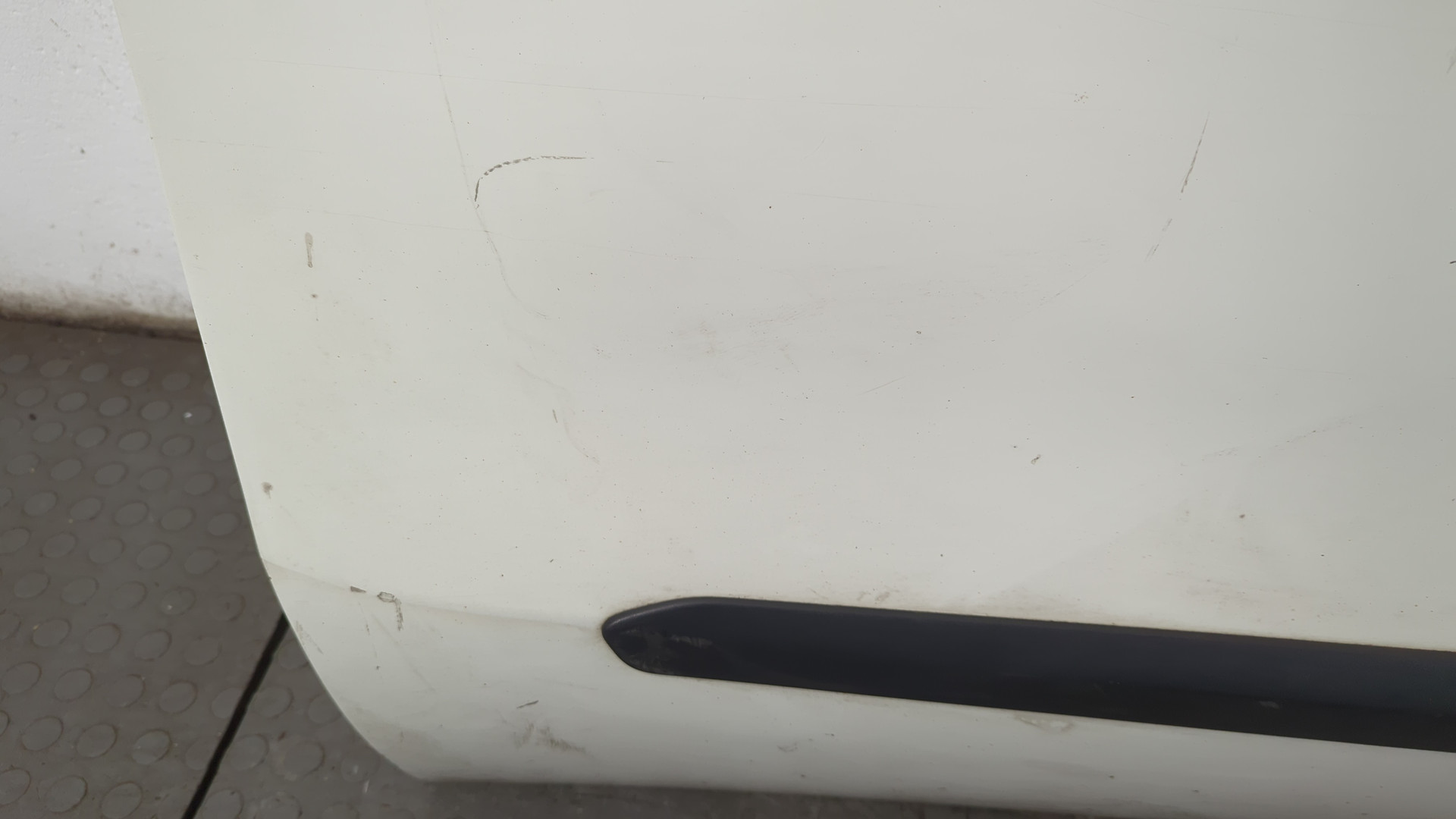 Дверь передняя левая