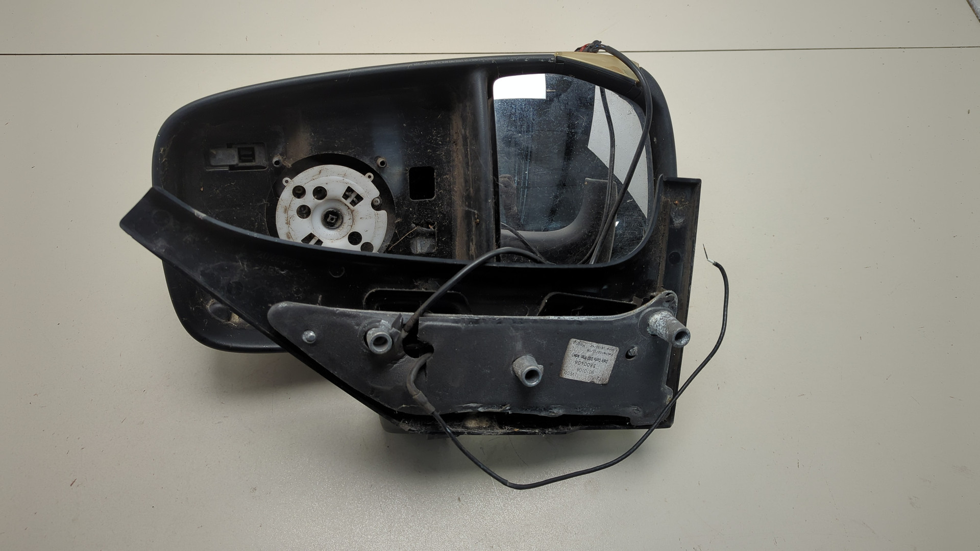 Зеркало правое электрическое