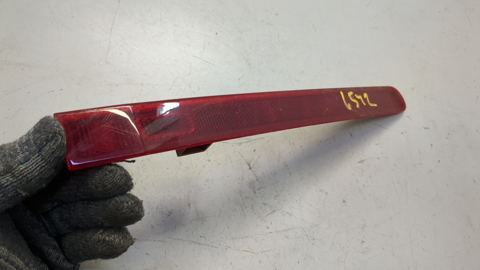 Отражатель в бампер задний правый