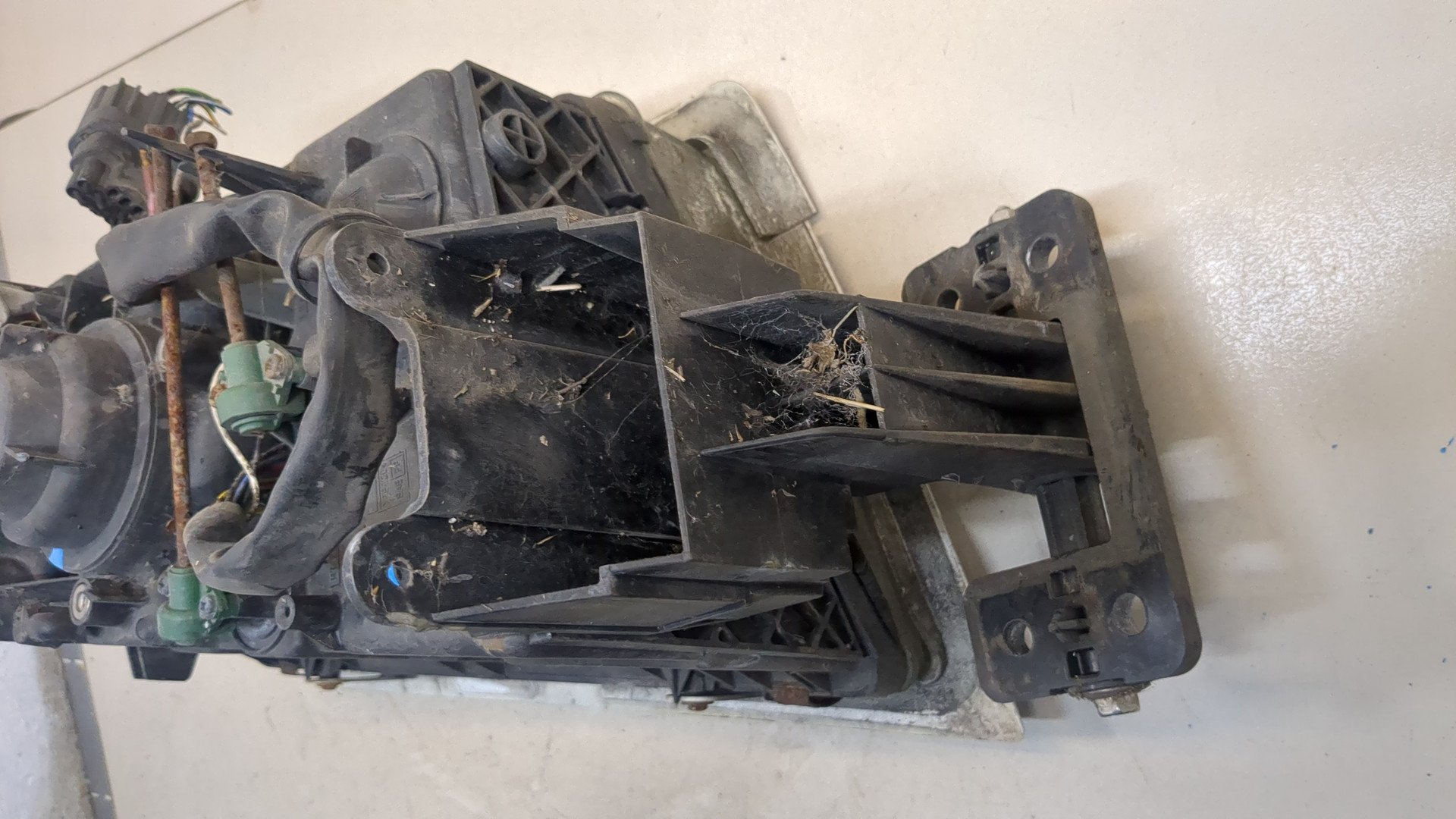 Фара правая