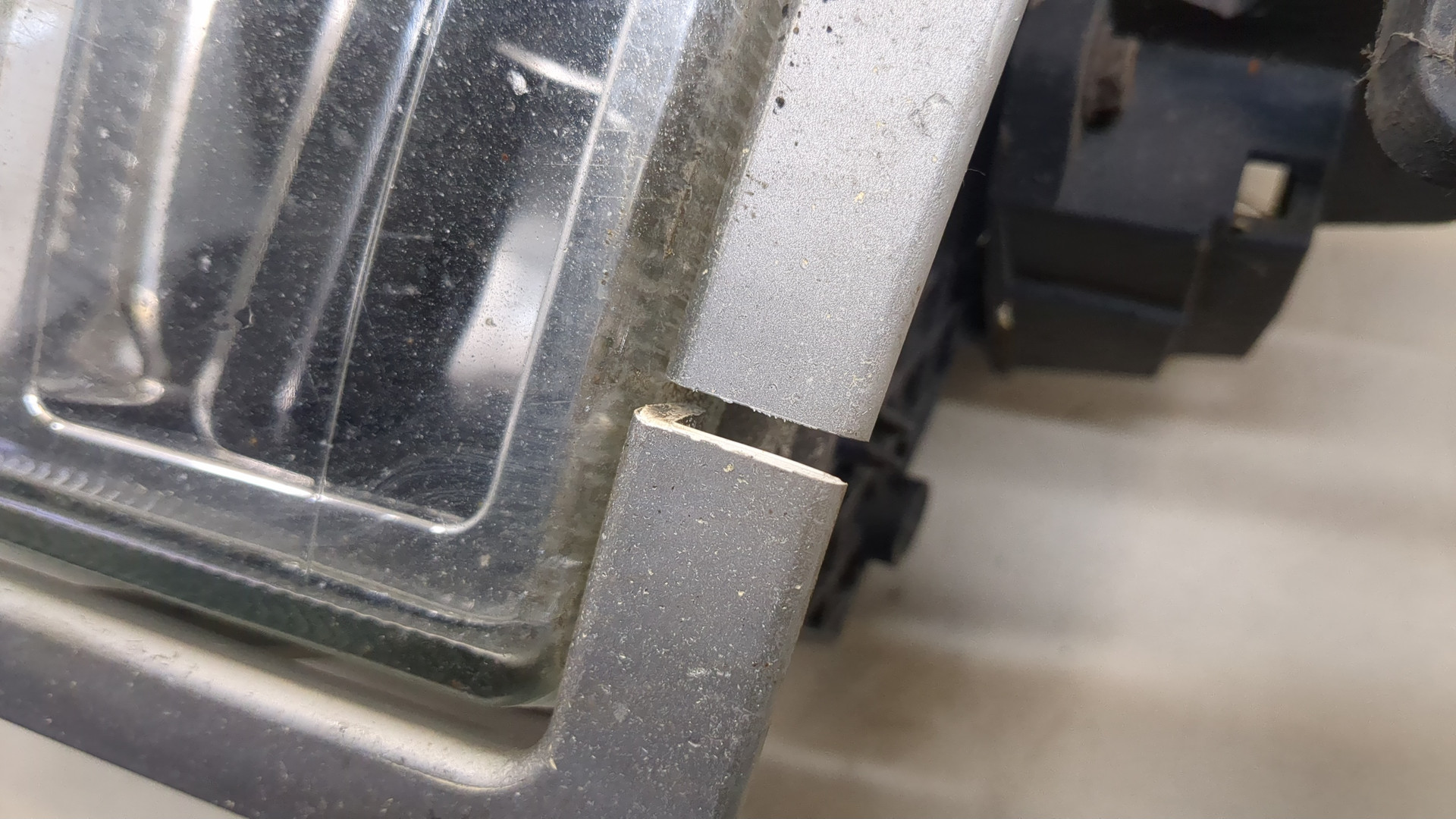 Фара правая