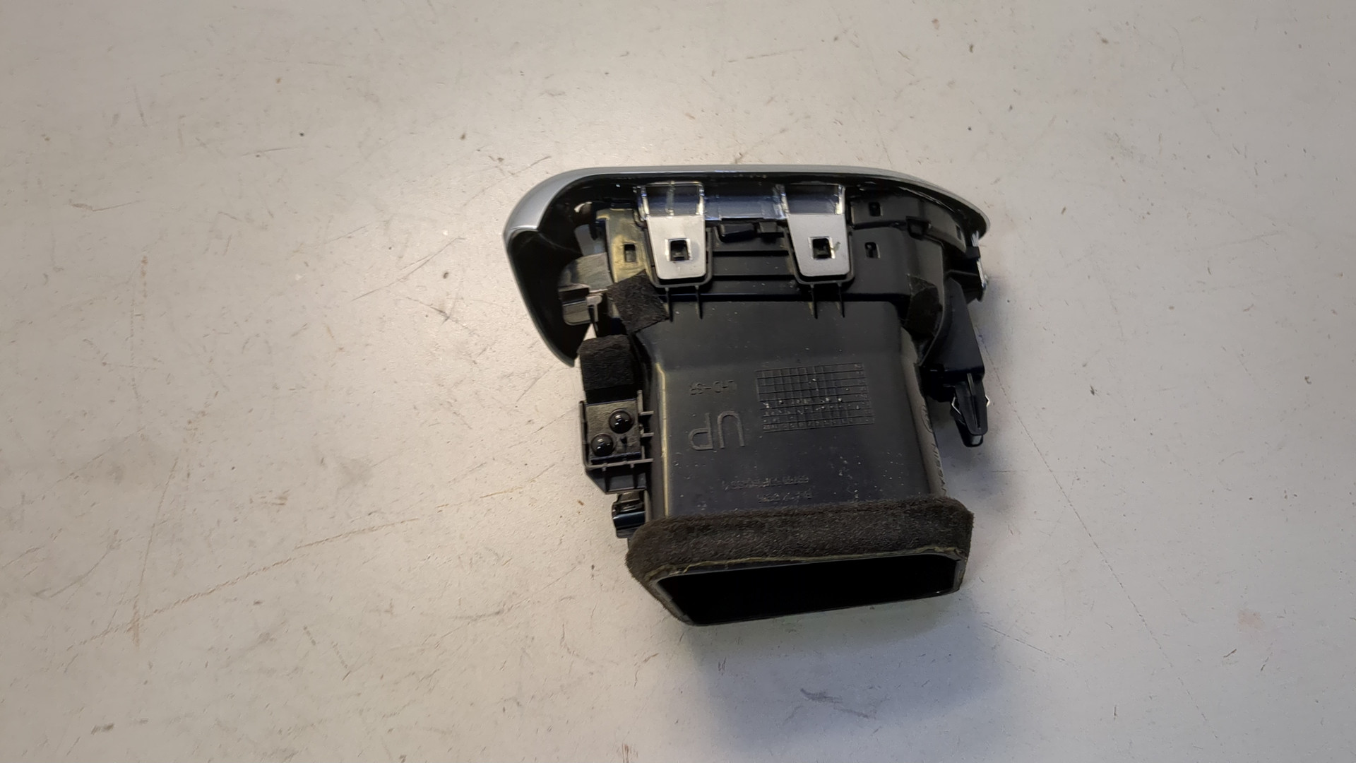 Дефлектор воздушный