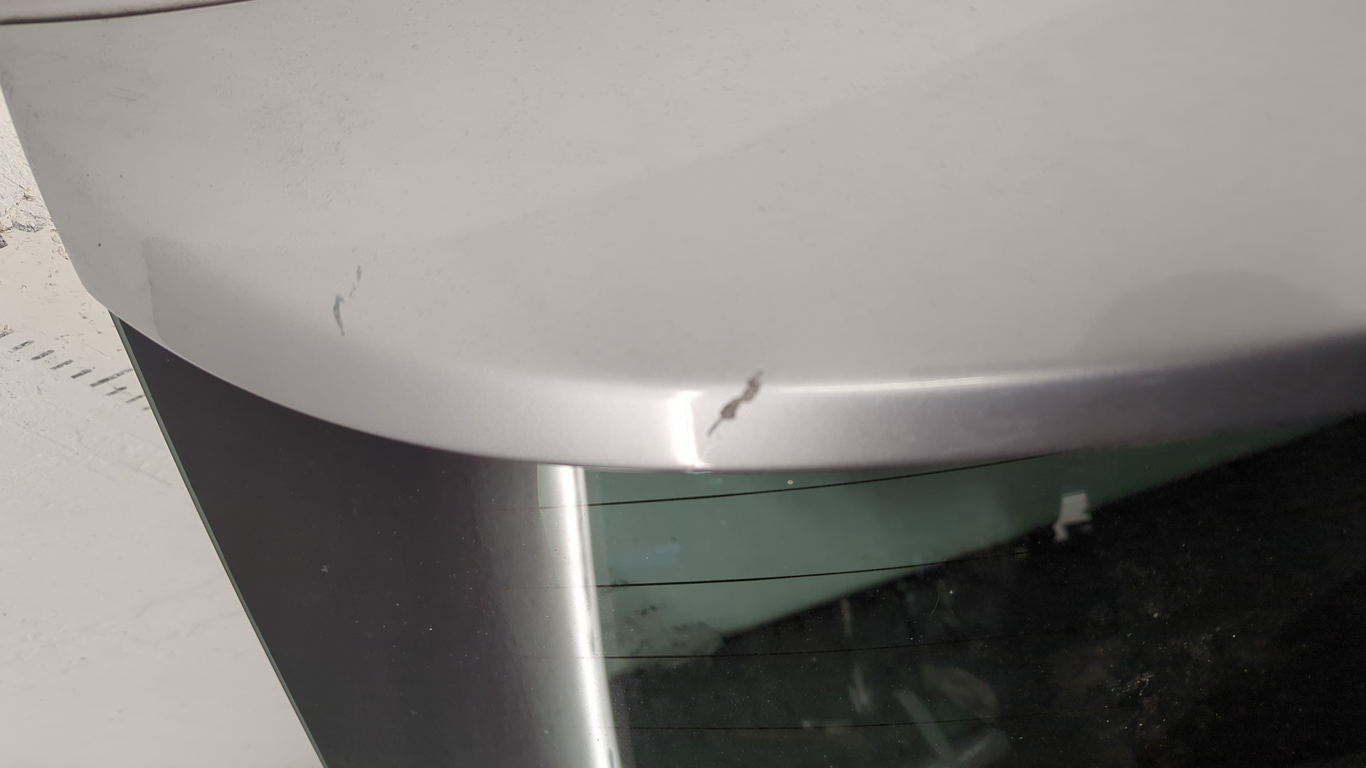 Дверь багажника