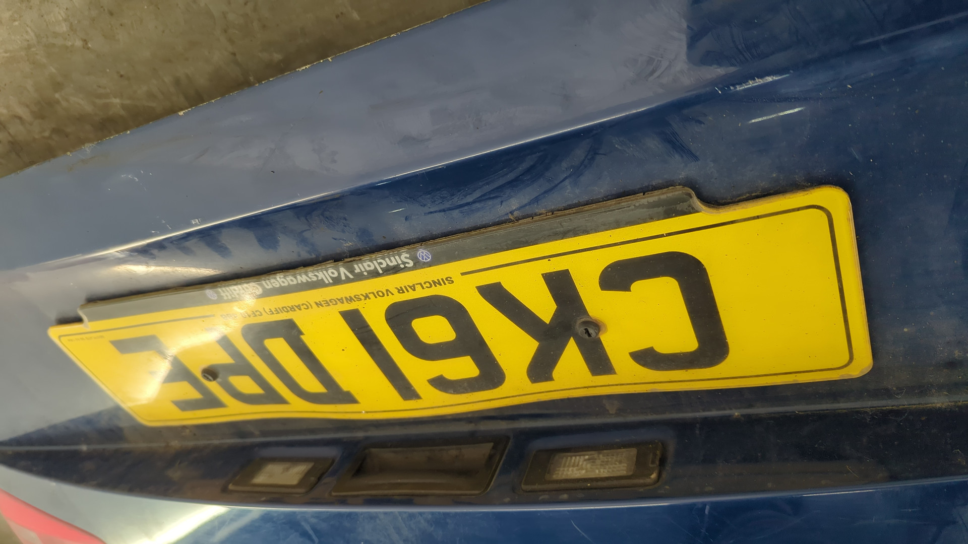 Дверь багажника