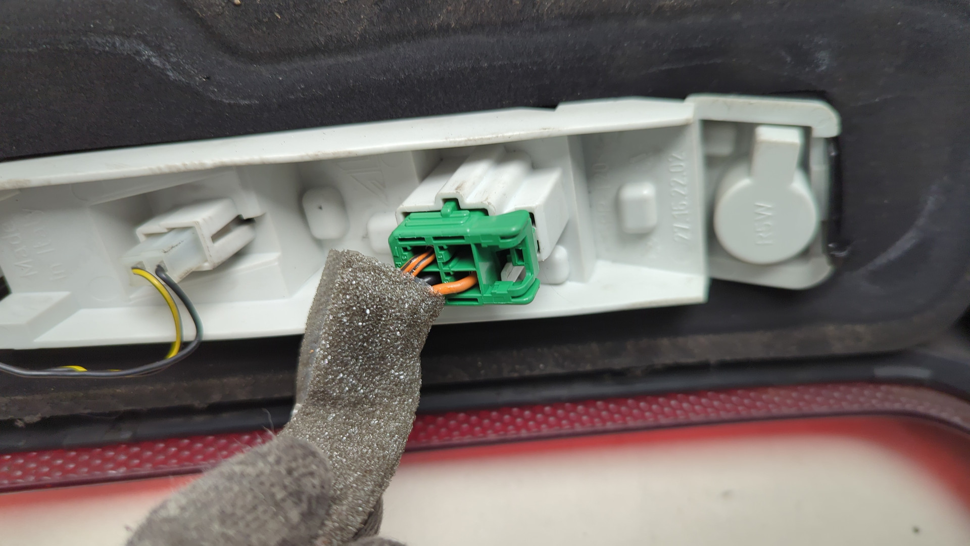 Фонарь задний правый