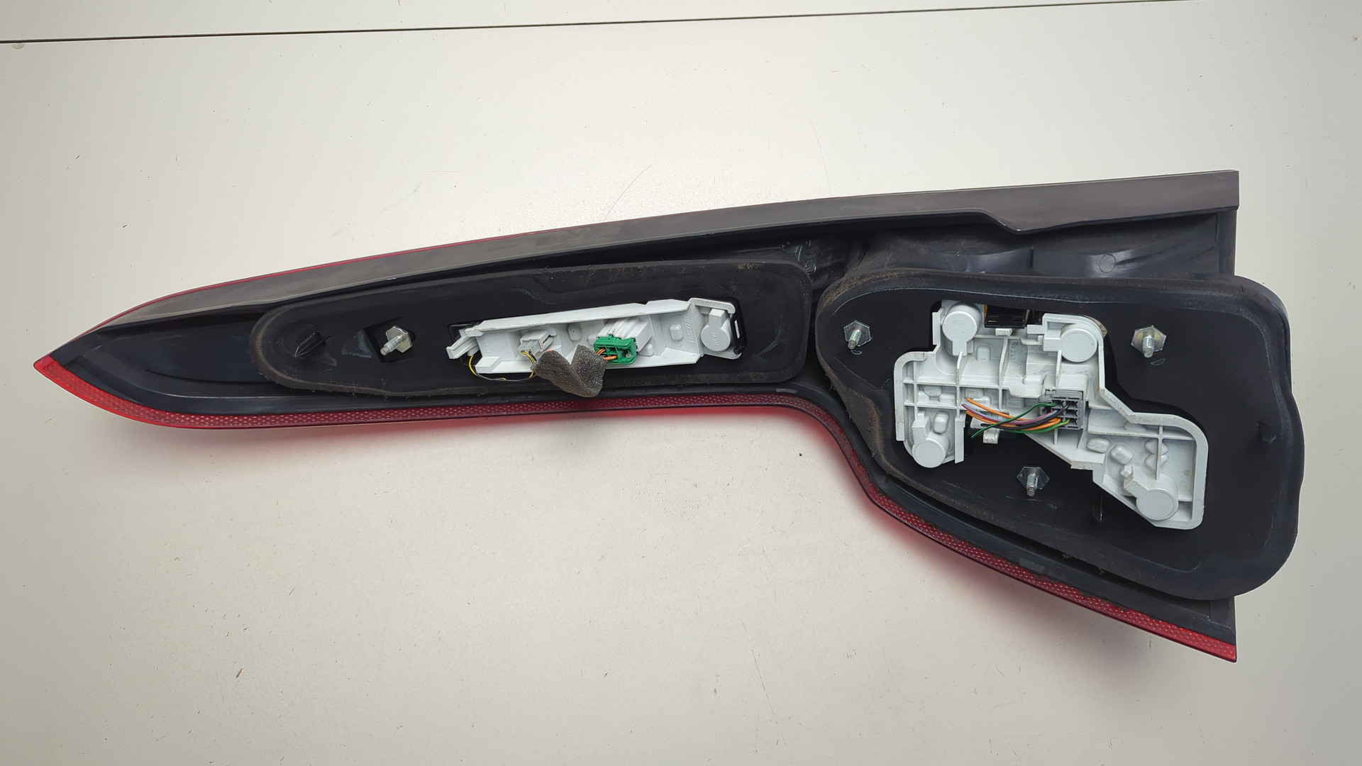 Фонарь задний правый