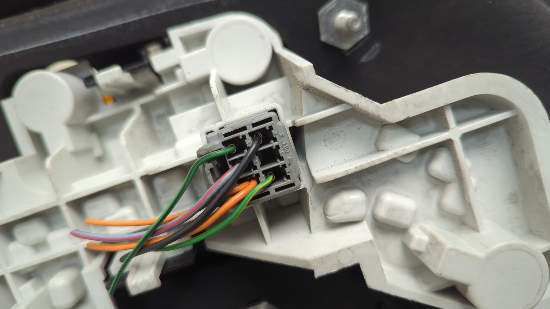 Фонарь задний правый