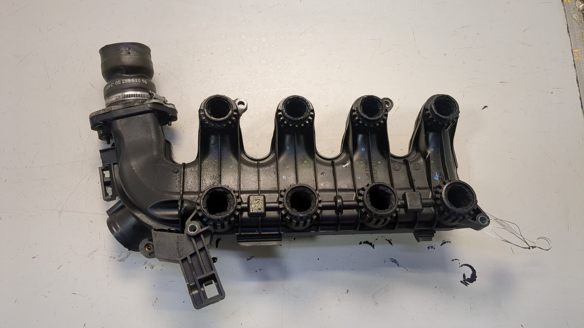 Коллектор впускной