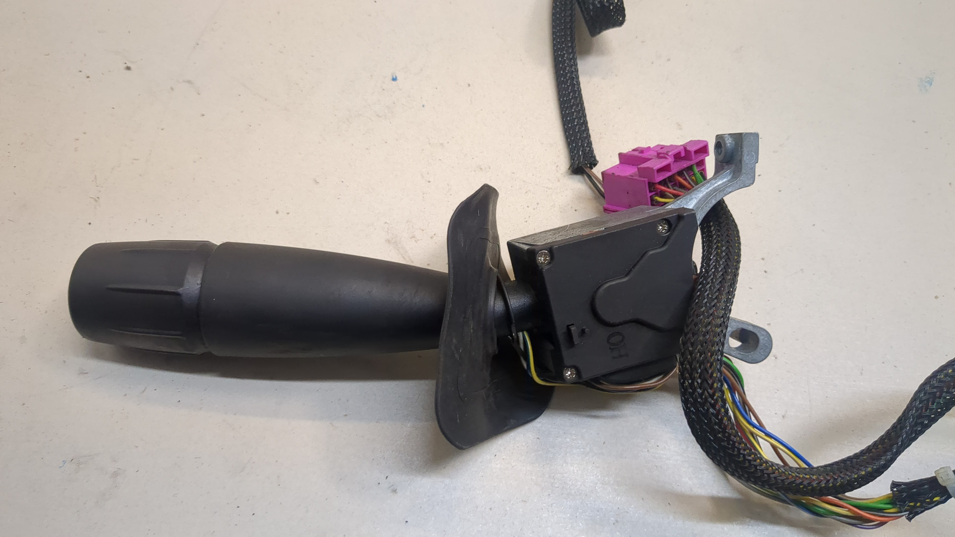 Переключатель поворотов подрулевой