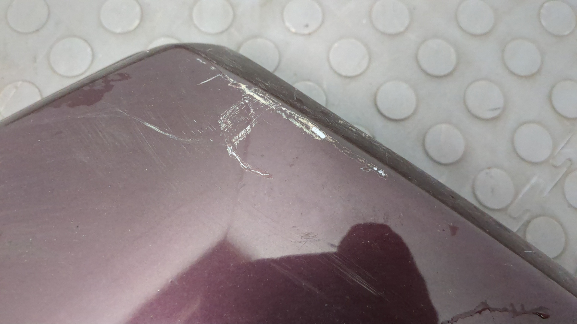 Крыло переднее правое