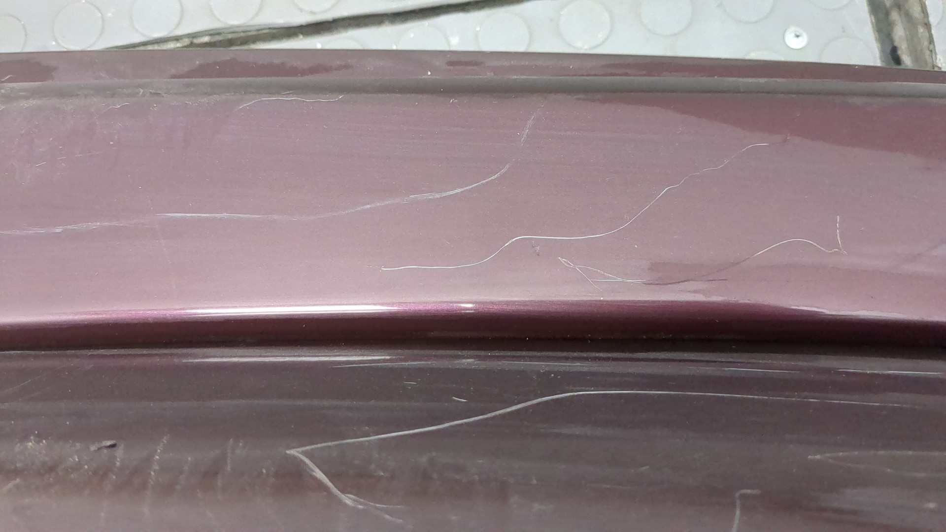 Крыло переднее правое